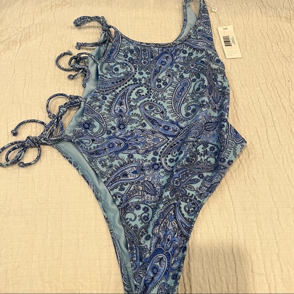Frankie’s Bikinis “Honey” One Piece in Blue Paisley (PR) - Picture 5 of 6